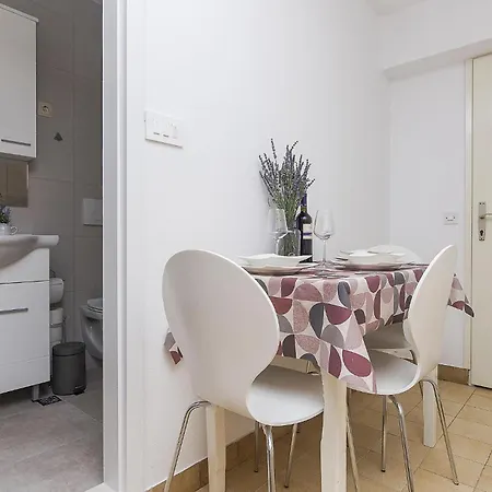 Lägenhet Cozy In With Kitchen Podgora (Split-Dalmatia)
