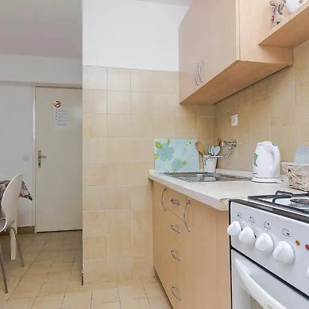 Cozy In With Kitchen * Podgora (Split-Dalmatia)